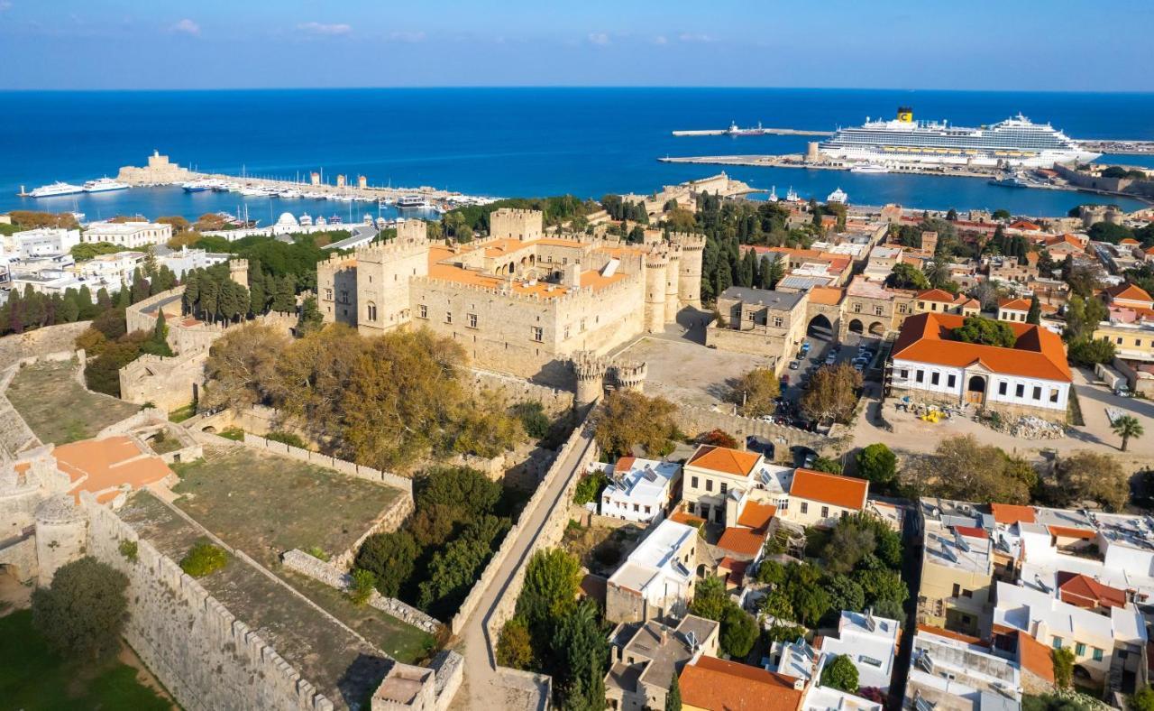 Apartment Sky High Loft Rhodes City